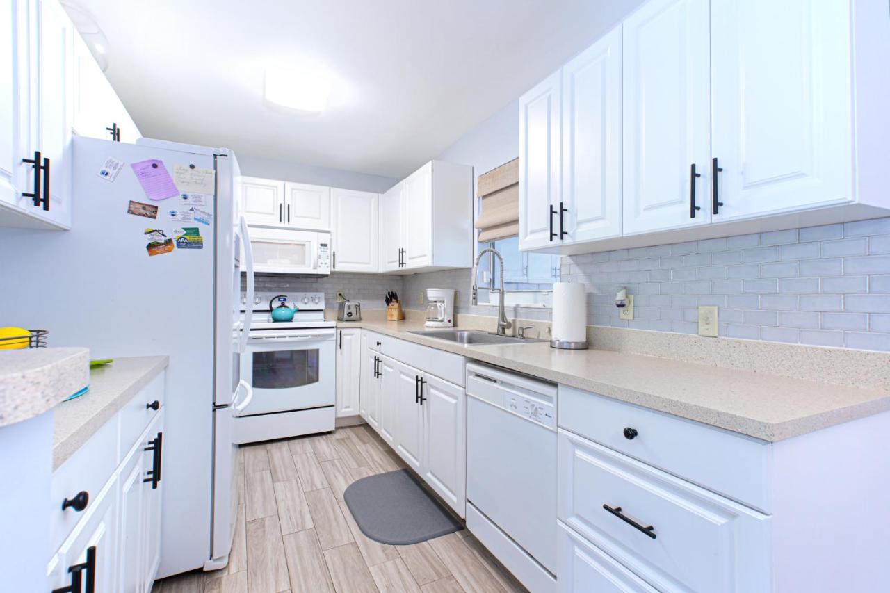 Beautiful Home With Pool And Outdoor Space 웨스트 팜 비치 외부 사진